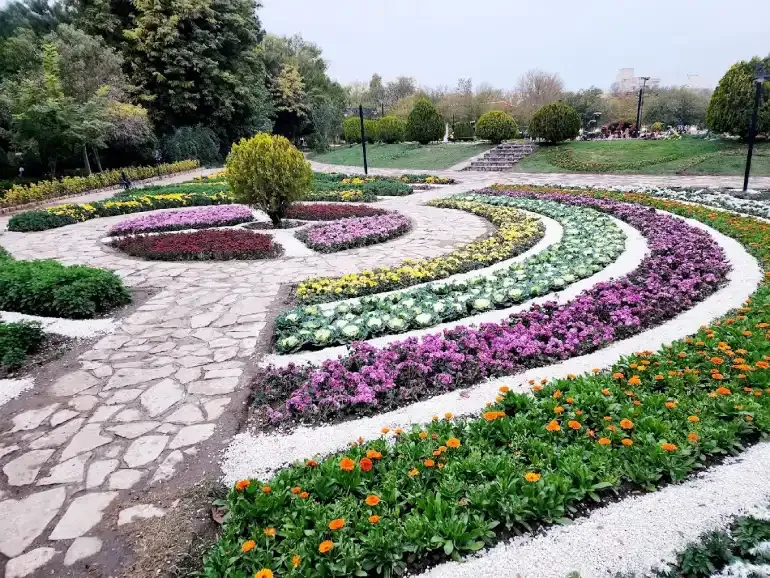 باغ گیاه شناسی مشهد؛ بهشتی برای ثبت عکس های رنگارنگ